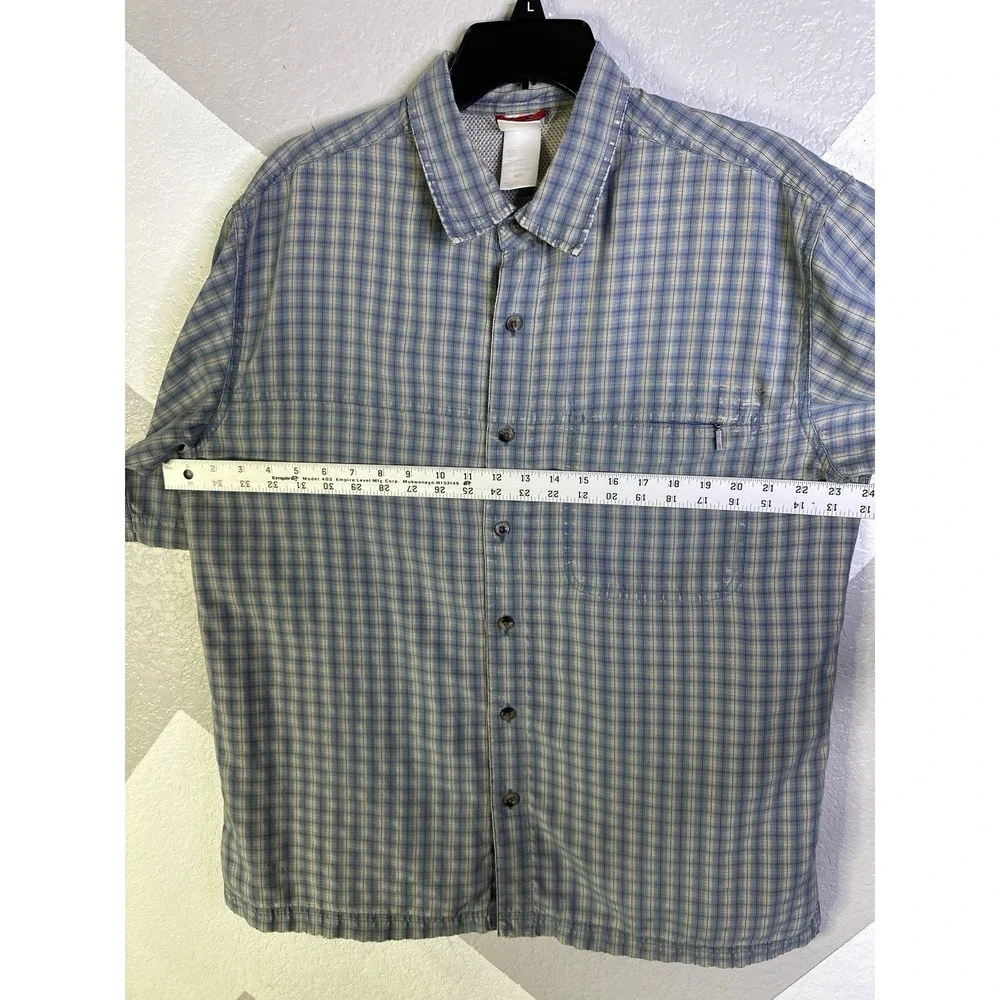 The North Face Mens Worn Plaid Striped Button Up Shirt Size Medium Zipper Pocket